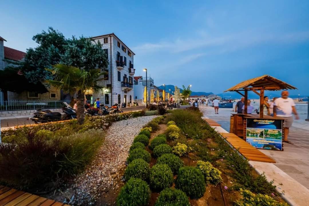 Modern Apartment Near Split & Trogir Kaštela Esterno foto