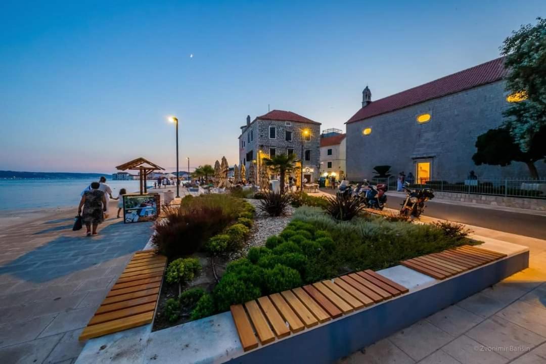 Modern Apartment Near Split & Trogir Kaštela Esterno foto